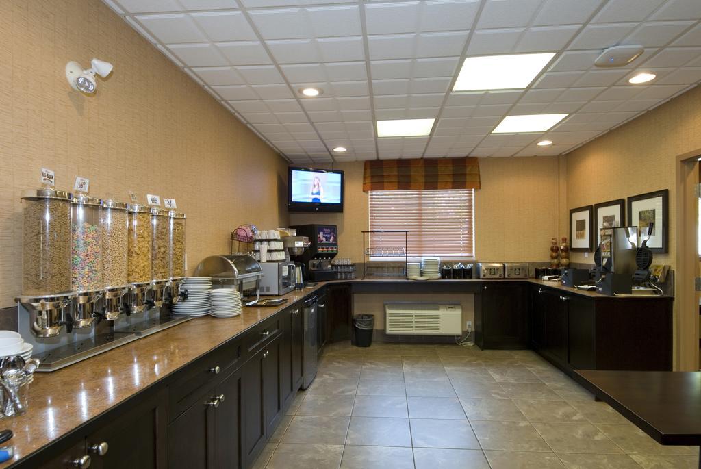 Ramada By Wyndham Surrey/Langley Ξενοδοχείο Εξωτερικό φωτογραφία