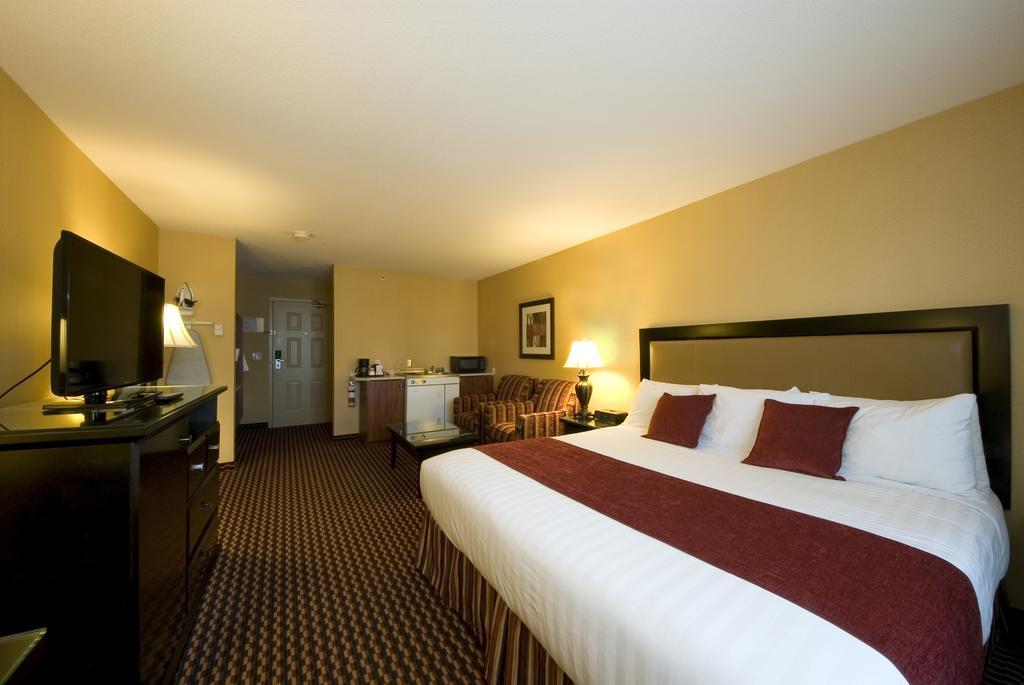 Ramada By Wyndham Surrey/Langley Ξενοδοχείο Εξωτερικό φωτογραφία