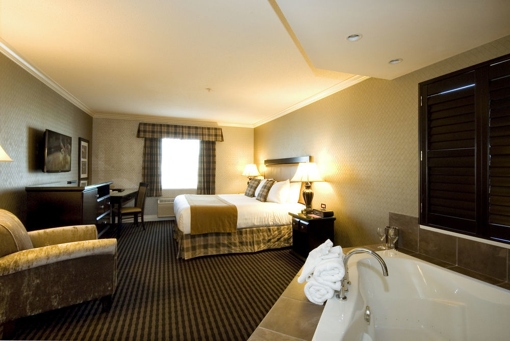 Ramada By Wyndham Surrey/Langley Ξενοδοχείο Εξωτερικό φωτογραφία