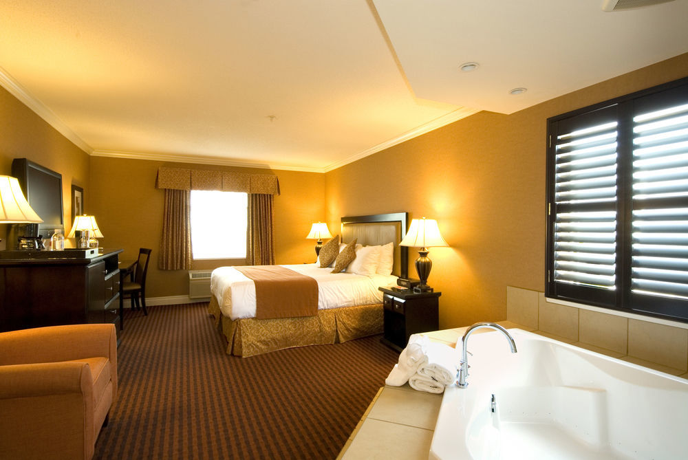 Ramada By Wyndham Surrey/Langley Ξενοδοχείο Εξωτερικό φωτογραφία
